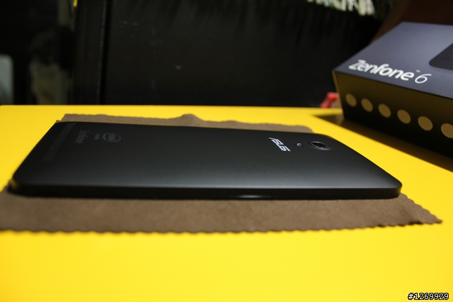 我的黑武士Zenfone 6到貨囉! 來分享純粹"開箱"放毒照^^(圖多)