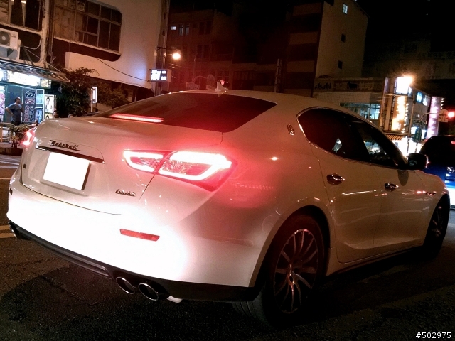 路上很多的Ghibli S Q4