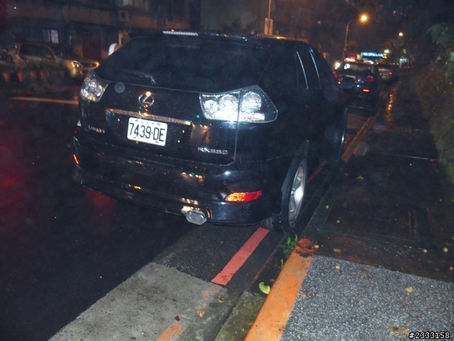 [20140603更新]請問這兩台車是不是警車?