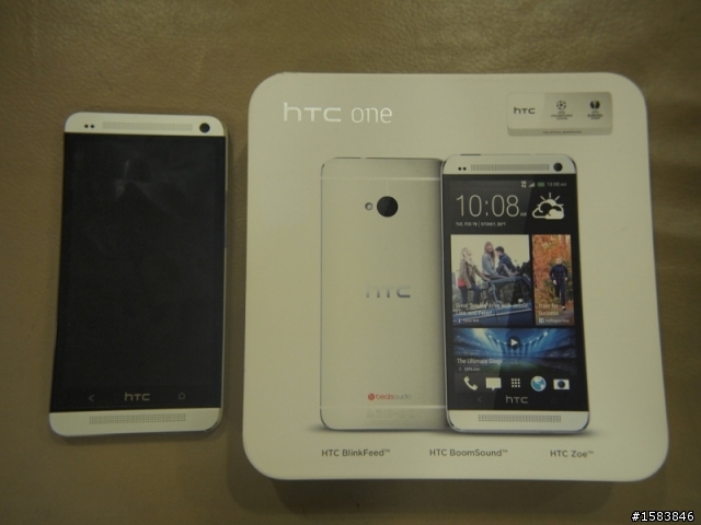 想詢問New HTC ONE 紫光與機殼隙縫的維修費用