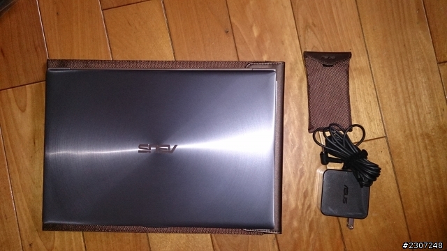 [開箱]Asus ux32la (超不專業開箱)