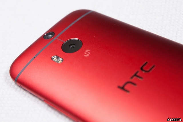 HTC M8 紅色 首批馬上入手！