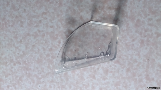 除濕機水箱配件，請問各位?