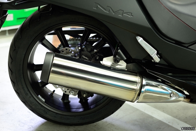 HONDA NM4 奶媽四夜間賞車