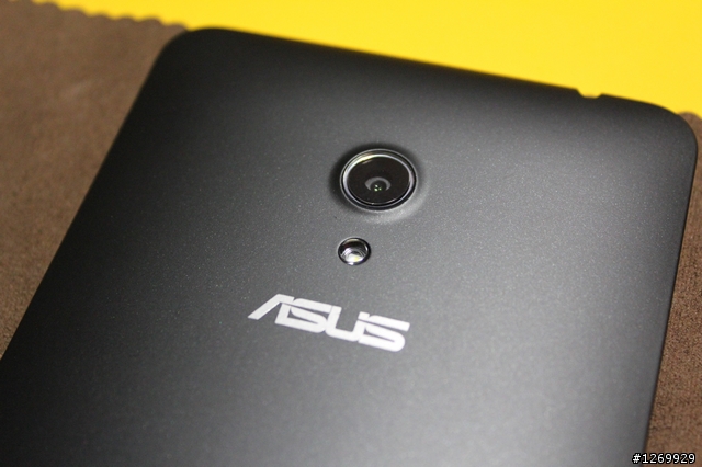 我的黑武士Zenfone 6到貨囉! 來分享純粹"開箱"放毒照^^(圖多)
