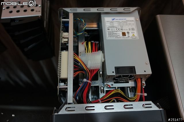 [開箱] QNAP TS-469L 開箱 - 新手首發