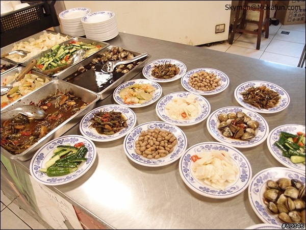 [食記]台中神岡-蓉城水餃海鮮小館。腳踏車道旁的美食