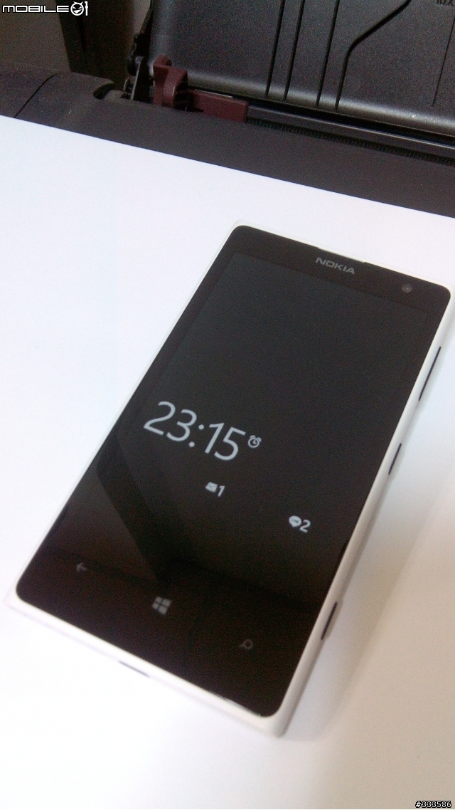 Lumia 1020 白色 [ 開箱 ]