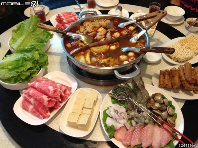 桃園市藝文特區夫妻肺片麻辣鍋
