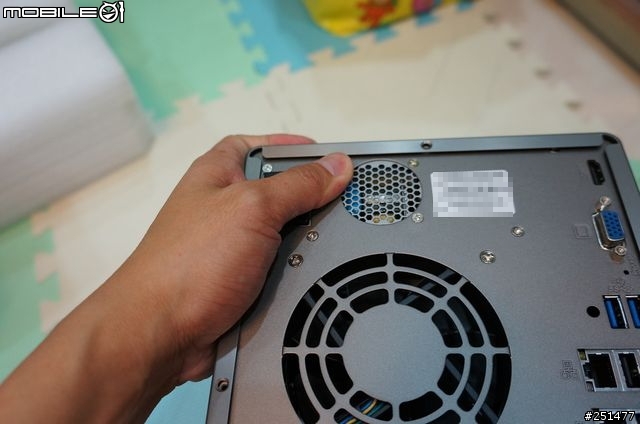 [開箱] QNAP TS-469L 開箱 - 新手首發