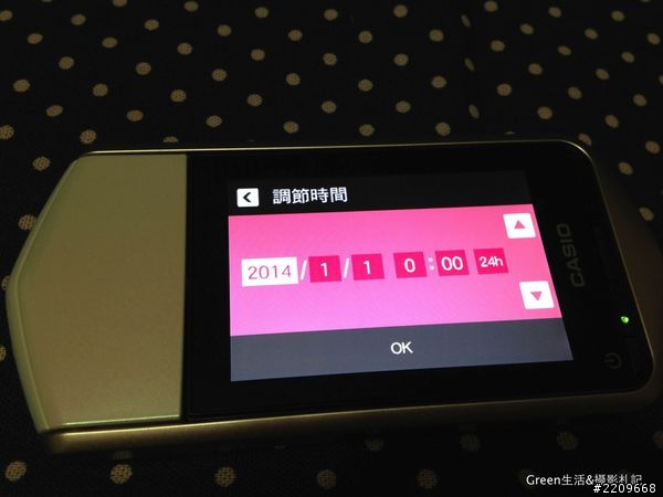 [開箱] 每個女孩都想擁有的夢幻工具，CASIO TR35自拍神器
