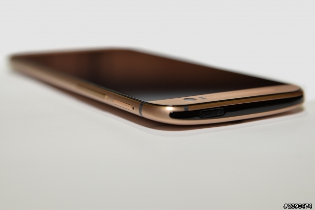 【開箱】hTC One ( M8 )  玫瑰金 Rose Gold