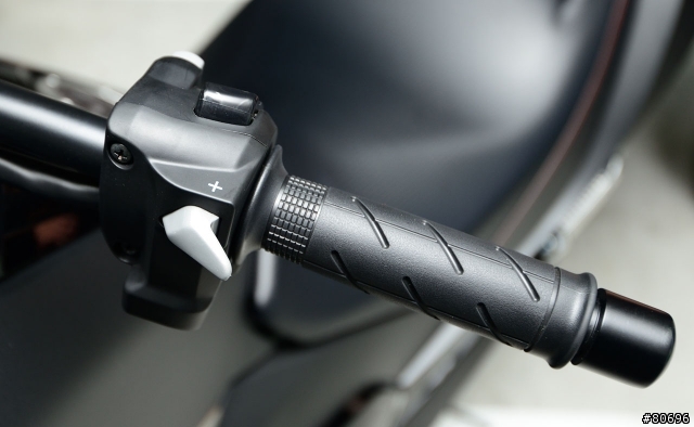 HONDA NM4 奶媽四夜間賞車