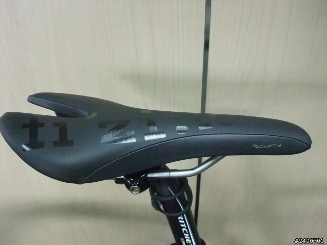 我的第一部碳纖公路車 Swift Carbon Ultravox RS1