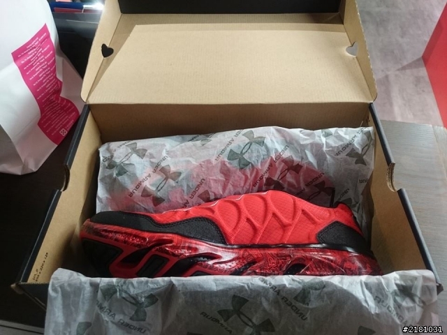 Under Armour Spine Rebel Storm開箱