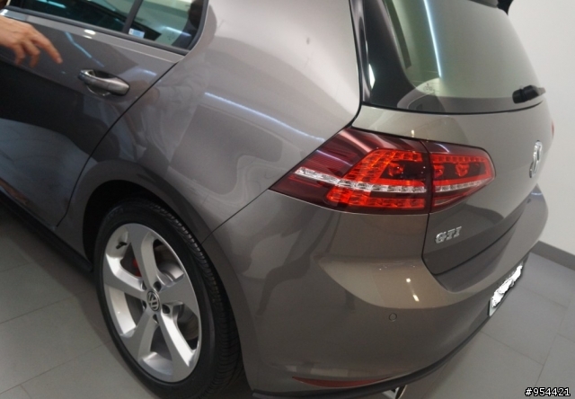 [女王熱血通勤車]Golf 7 GTI萊姆灰