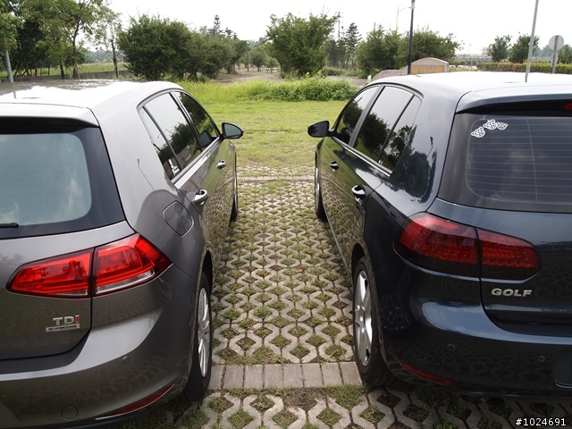 14年MK7  GOLF 1.6TDI 萊姆灰 代開箱! (附與12年MK6 1.6 TDI珍珠藍之小比較)