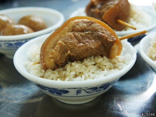 想念員林控肉飯，台南何處有?
