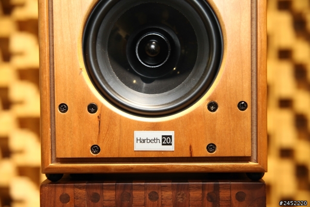 來自英國的 Harbeth M20.1 書架喇叭 開箱文