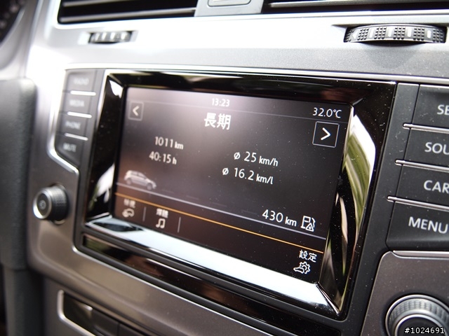 14年MK7  GOLF 1.6TDI 萊姆灰 代開箱! (附與12年MK6 1.6 TDI珍珠藍之小比較)