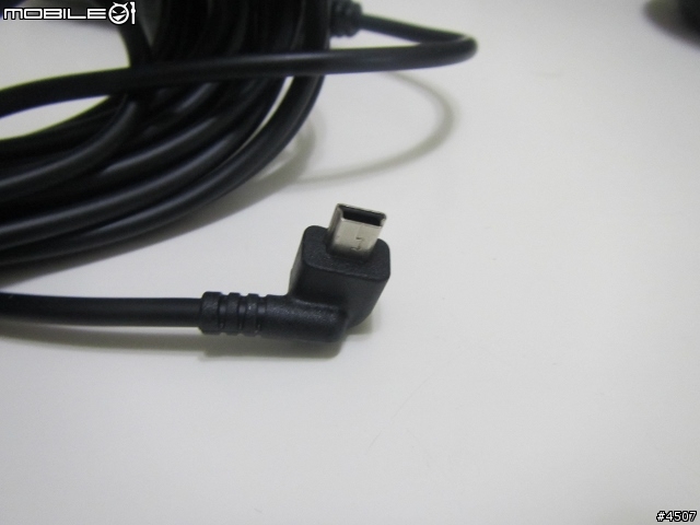 [新機測試]Garmin GDR45D 廣角前後雙鏡頭行車記錄器