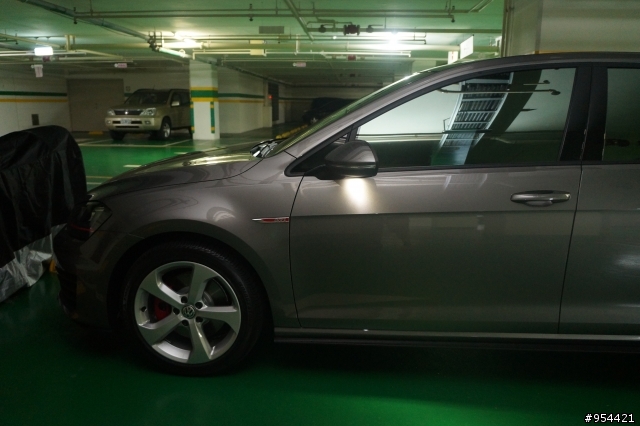 [女王熱血通勤車]Golf 7 GTI萊姆灰