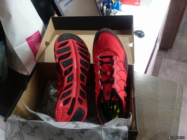 Under Armour Spine Rebel Storm開箱