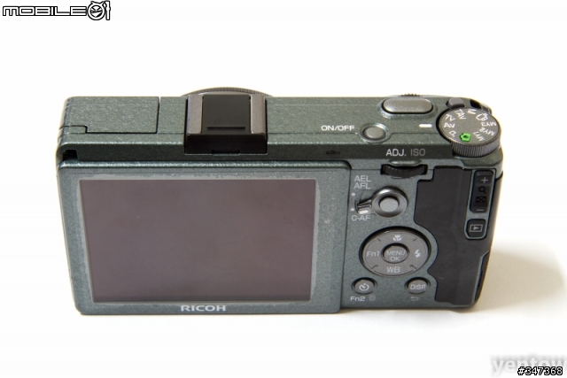 女王批淮，入手隨身機 RICOH GR Limited Edition
