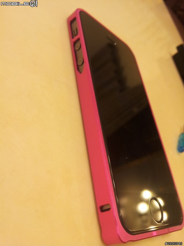 現在買iPhone 5s有點矛盾因為6快出來了~但質感太好了所以就先買了