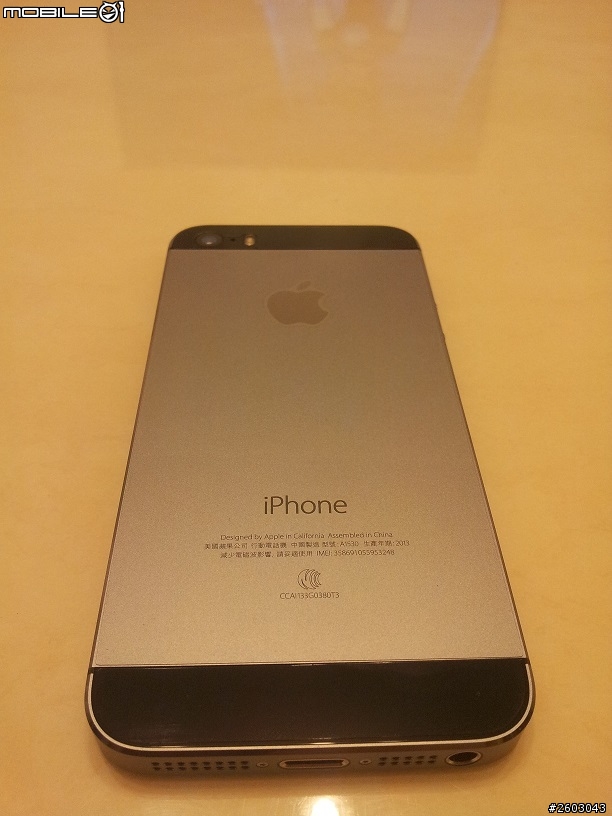 現在買iPhone 5s有點矛盾因為6快出來了~但質感太好了所以就先買了