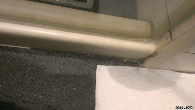 救命阿,浴室磁磚滲水