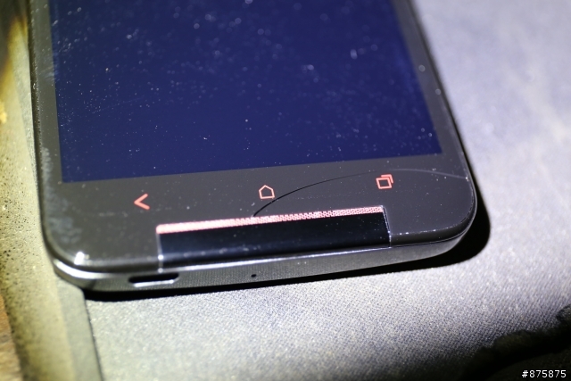HTC Butterfly S lte 螢幕裂了