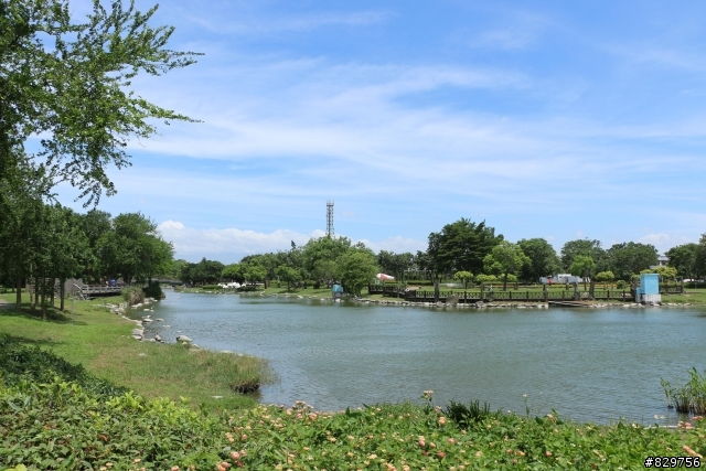 [70D開箱]學長們好!新手入坑，文長!!附費茲洛公園實拍