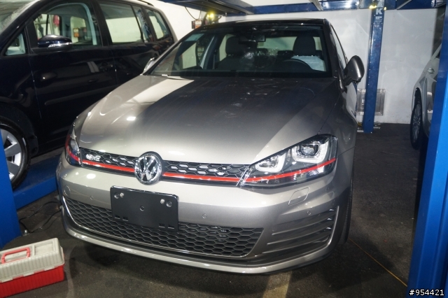 [女王熱血通勤車]Golf 7 GTI萊姆灰