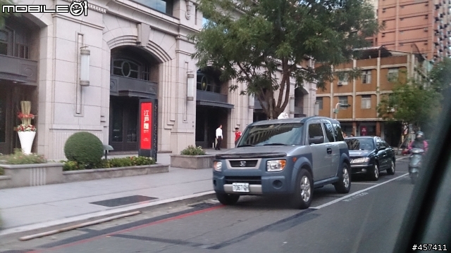 請問這台車款