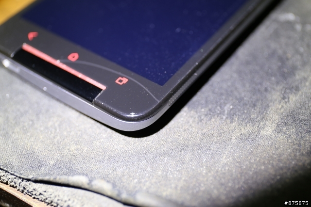 HTC Butterfly S lte 螢幕裂了