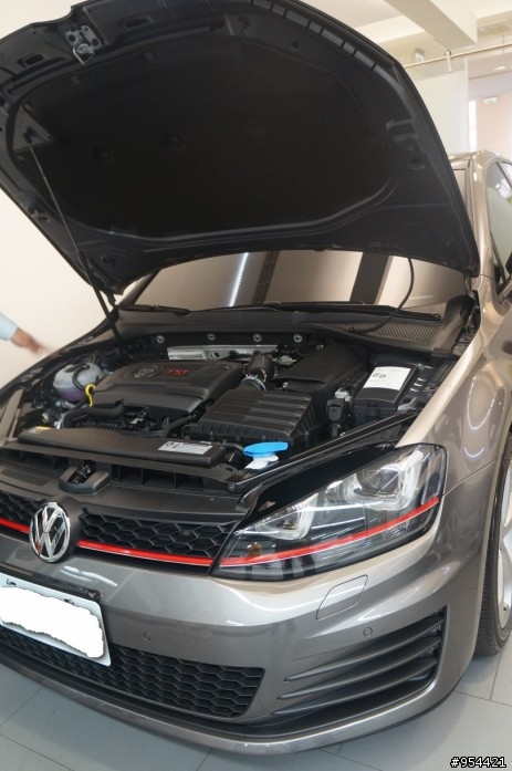 [女王熱血通勤車]Golf 7 GTI萊姆灰