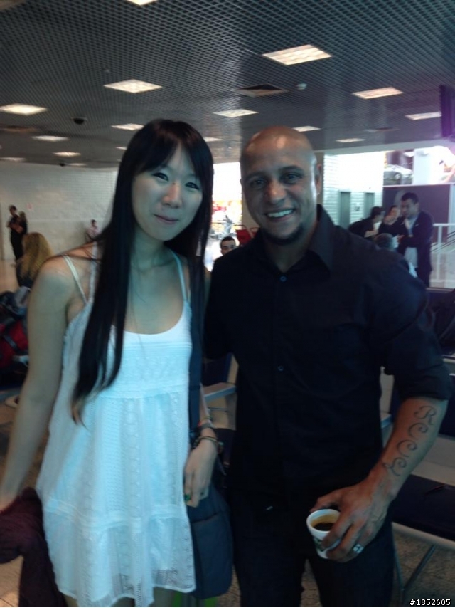 分享巴西世足球場 + 野生前世足球員Roberto Carlos
