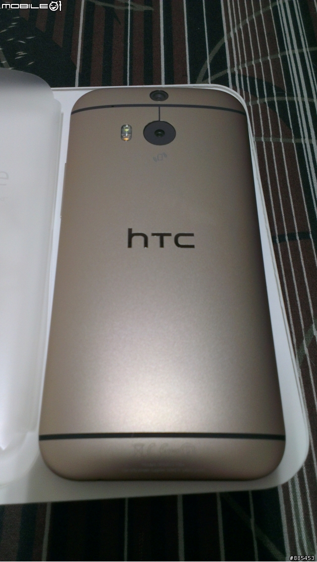 【簡易開箱】金色HTC new one M8