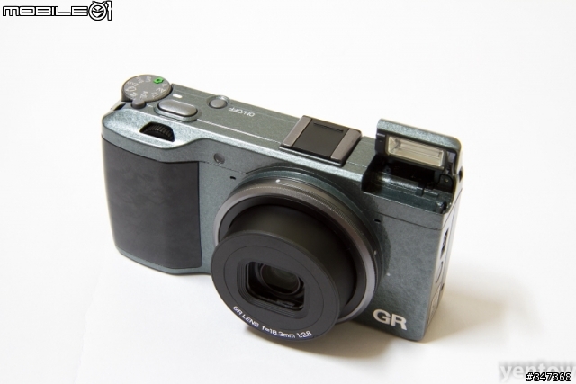 女王批淮，入手隨身機 RICOH GR Limited Edition