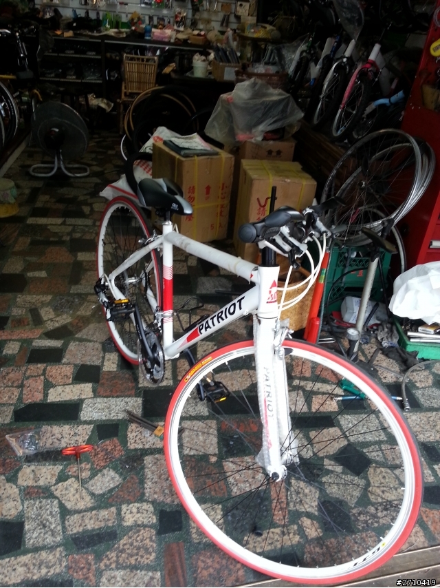 請問這台全名稱是