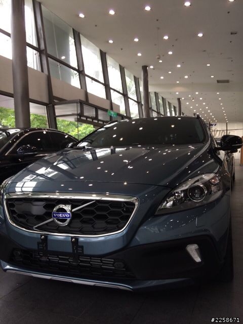 My V40 CC 領牌前小小開箱～