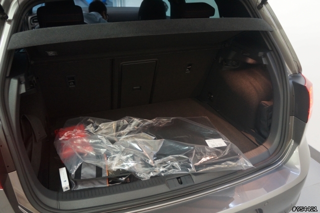 [女王熱血通勤車]Golf 7 GTI萊姆灰