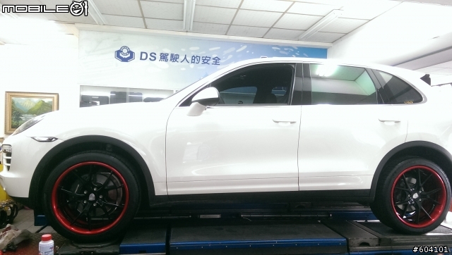 保持捷CAYENNE 21吋三片式鍛造鋁圈開箱(實車照)