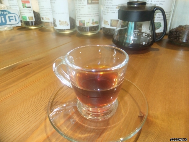 發現內湖巷內的好咖啡~ 暖窩咖啡!! 老闆自己烘、磨、包!!.香氣十足、口感醇厚回甘的優質咖啡~cp值超高的喔!!