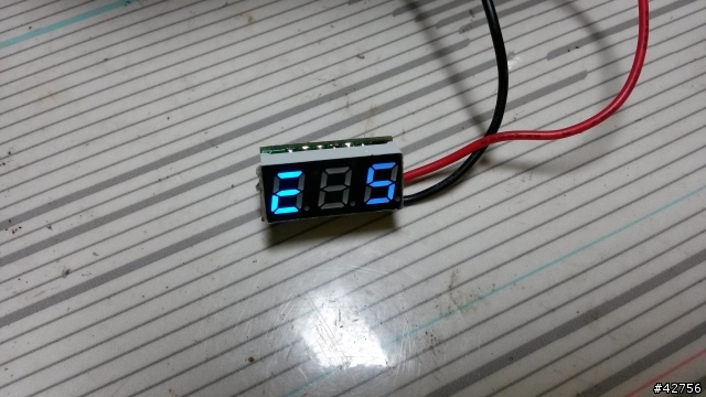 Durofix車王8V電動起子~~更換電池與電壓表 [DIY]