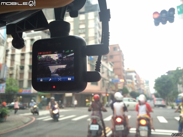 [新機測試]Garmin GDR45D 廣角前後雙鏡頭行車記錄器