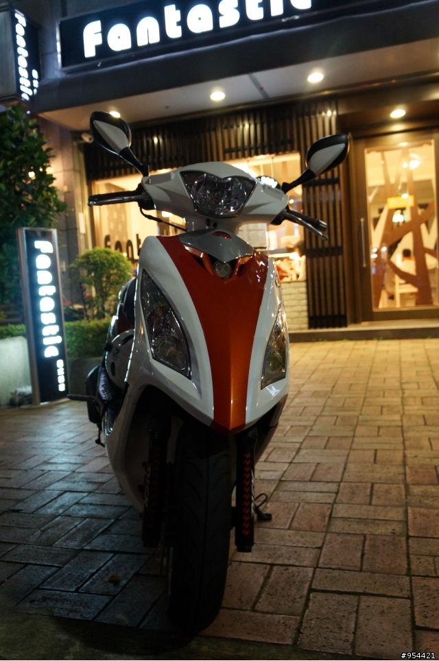 [女王熱血通勤車]Golf 7 GTI萊姆灰
