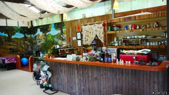 跟著彩虹一起下廚吧@偶們在驛品香露營區