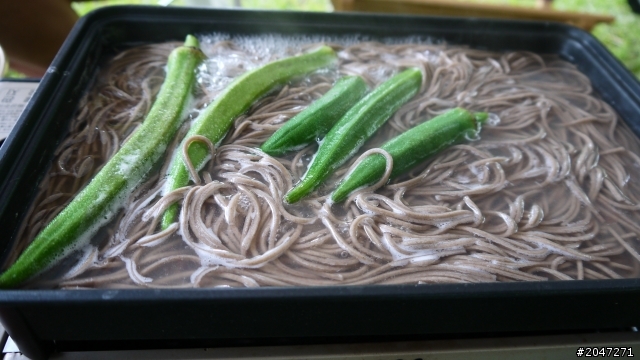 跟著彩虹一起下廚吧@偶們在驛品香露營區